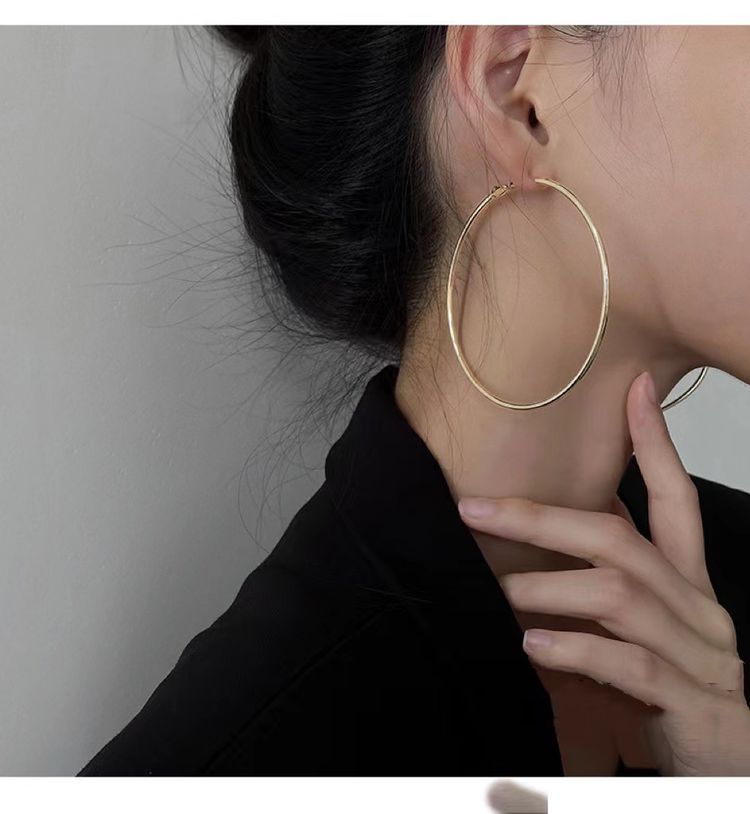 Fashion Gold Large Circle 18k Gold Women's Stainless Steel Clip Earrings Wholesale