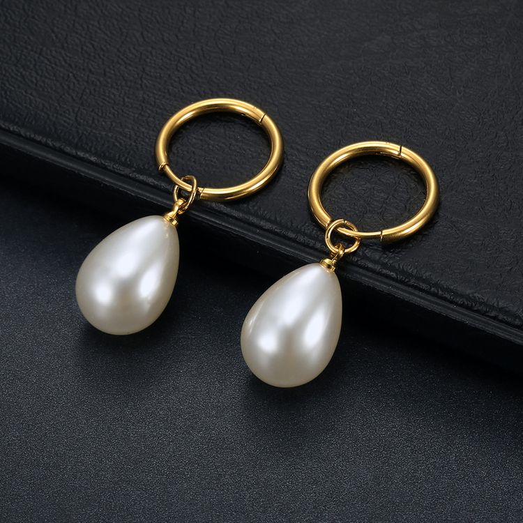 Wholesale New Trend Artificial Water Drop Pearl Court Titanium Steel Earrings
