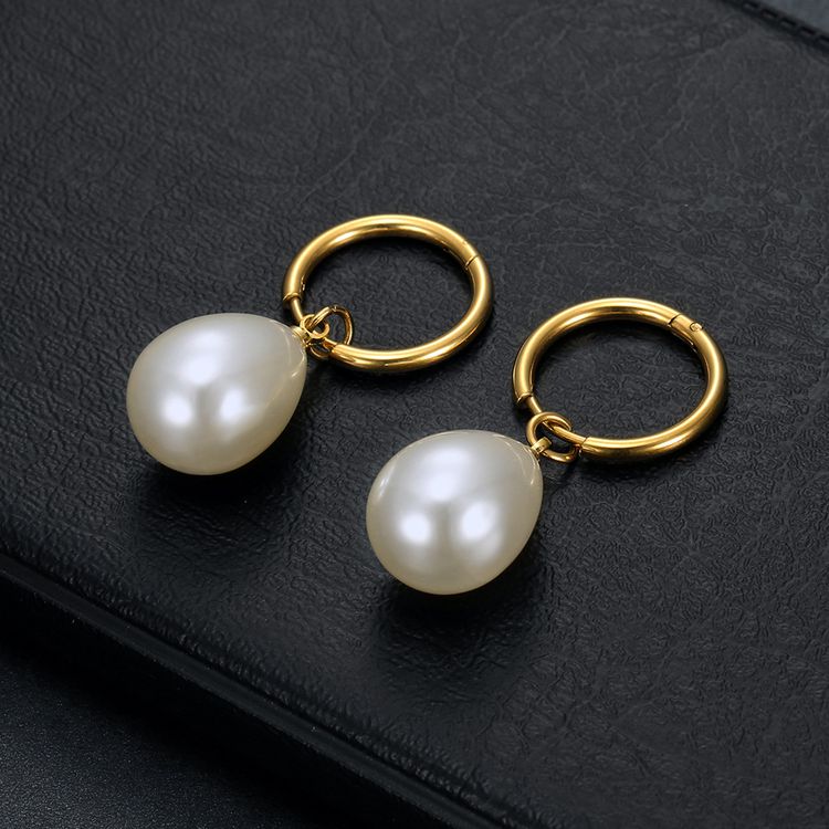 Wholesale New Trend Artificial Water Drop Pearl Court Titanium Steel Earrings