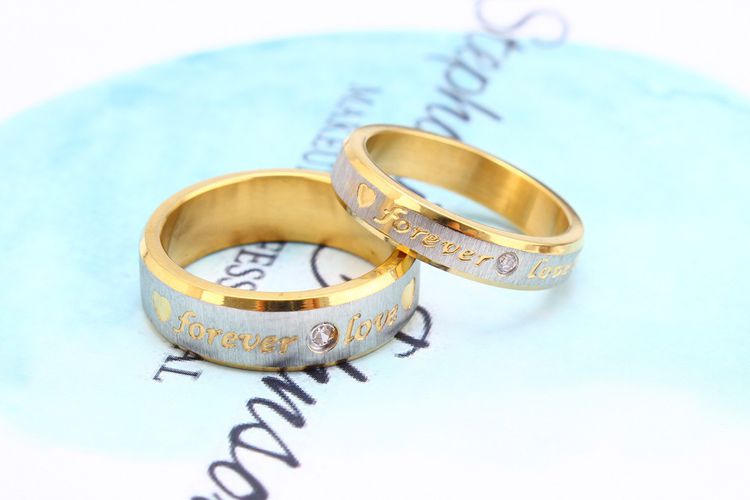 Factory Jewelry Wholesale Fashion Romantic Couple Ring Titanium Ring Stainless Steel Accessories
