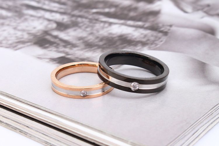 Hundred fashion diamonds black gold titanium steel men's and women's rings