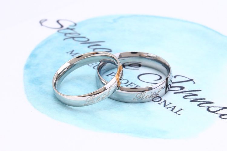 Titanium Stainless Steel Black Gold Wholesale Love Heart Couple Rings Fashion Creative | Wholesale Jewelry Only 2