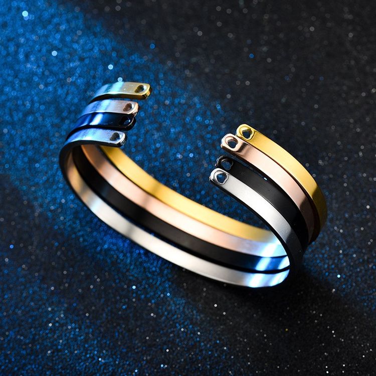 Trendy Titanium Stainless Steel Bracelet C-shaped Peach Heart Hole 4mm