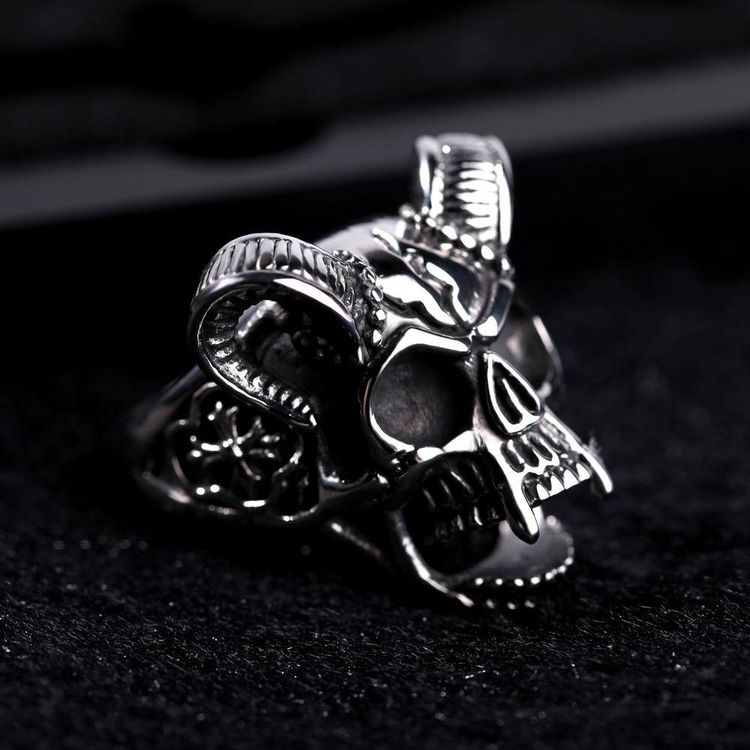 Retro Hip Hop Ram's Horn Titanium Bully Skull Men's Rings | Wholesale Jewelry Only 3
