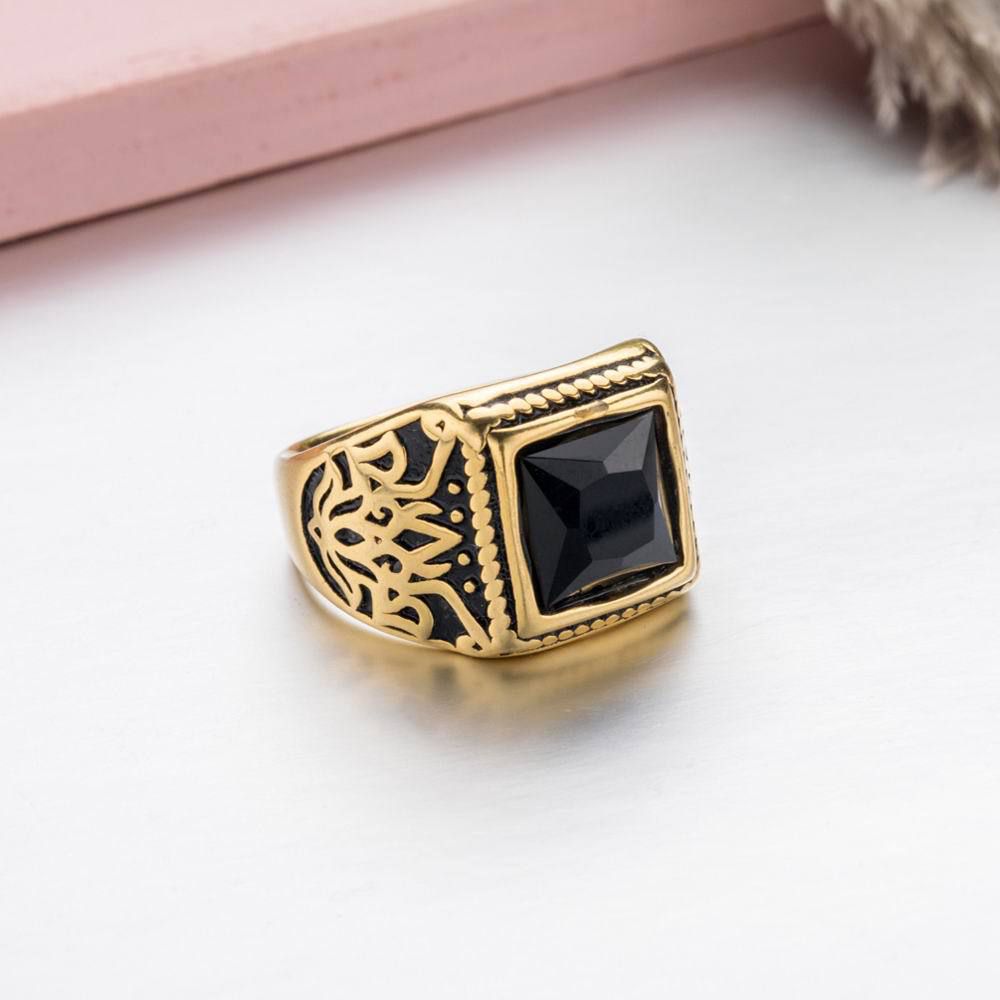 Noble Fashion Black Gemstone Men's Gold Titanium Steel Ring | Wholesale Jewelry Only 2