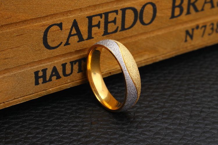 Hot wholesale fashion creative ring hand jewelry stainless steel between gold couple ring | Wholesale Jewelry Only 3