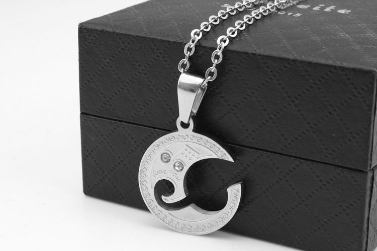Wholesale Creative Music Symbol Titanium Couple Pendant Necklace | Wholesale Jewelry Only 3